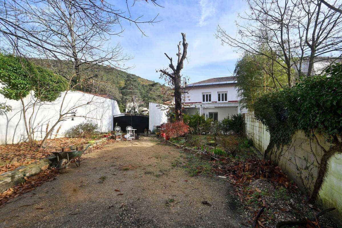 Maison à LES SALLES-DU-GARDON