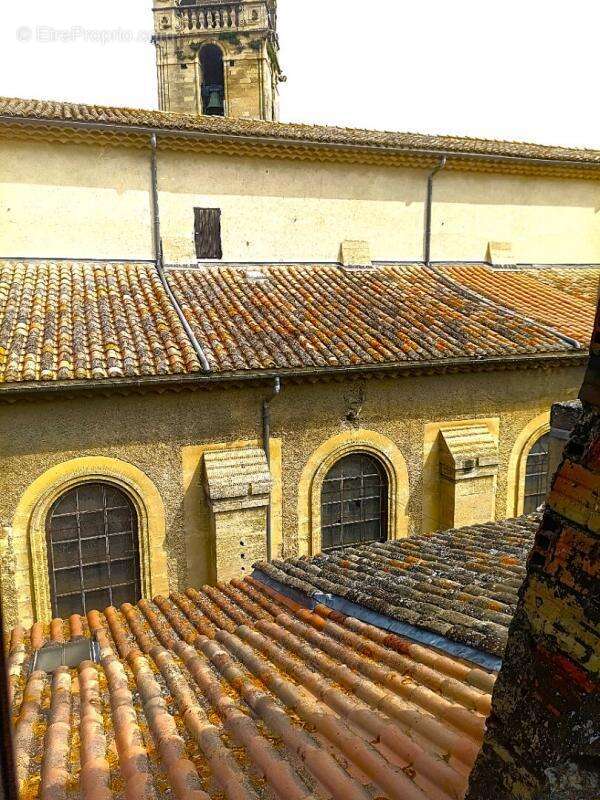 Appartement à PELISSANNE