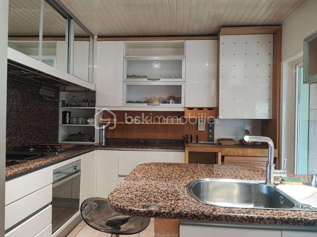 Propriété 255 m² avec gîte indépendant et piscine – Excellent rapport qualité/prix - photo 9