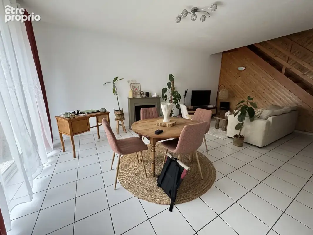 Appartement 3 pièces 68 m² à vendre à Saintes (17100) - photo 3