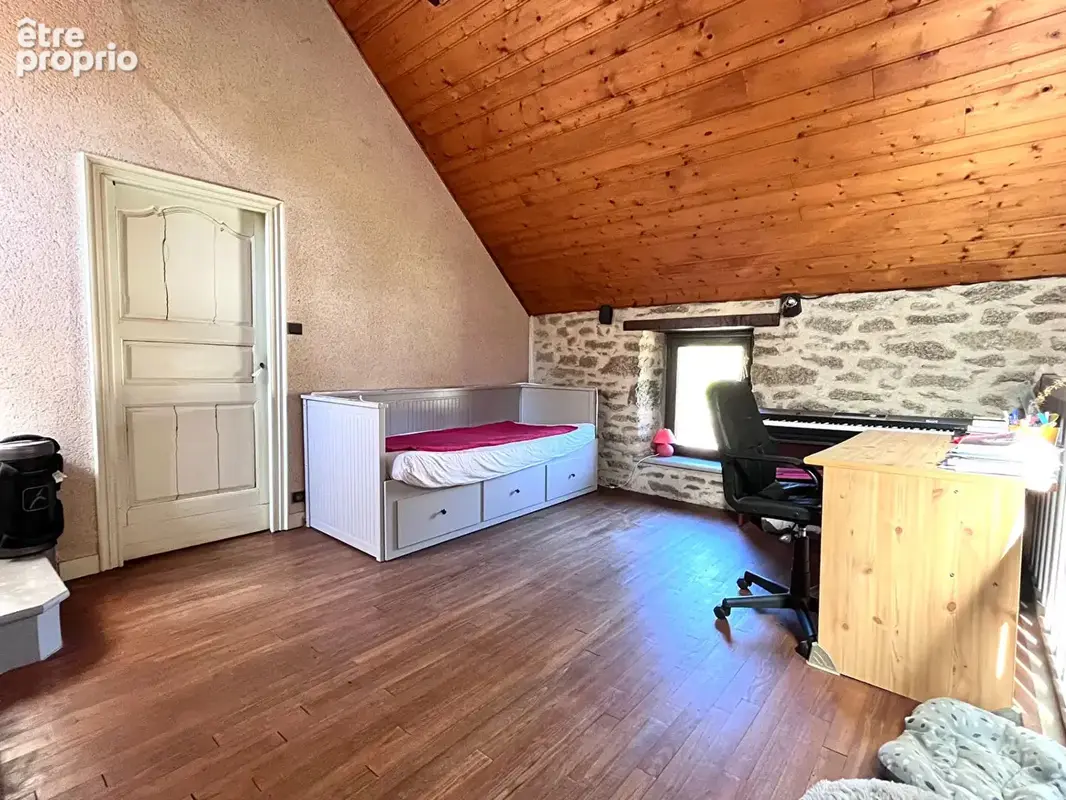 Maison La Feuillée 8 pièce(s) 192 m² - photo 14