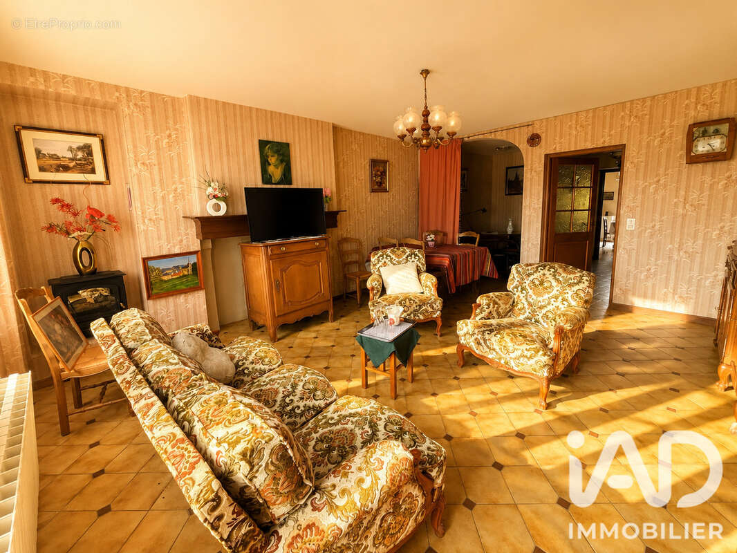 Maison 165 m² à Marby  - photo 2