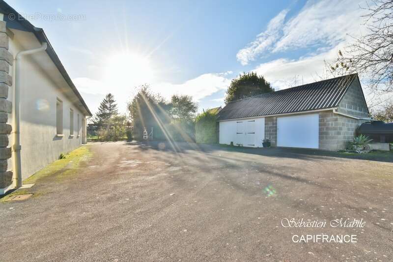 Maison à ROZ-SUR-COUESNON