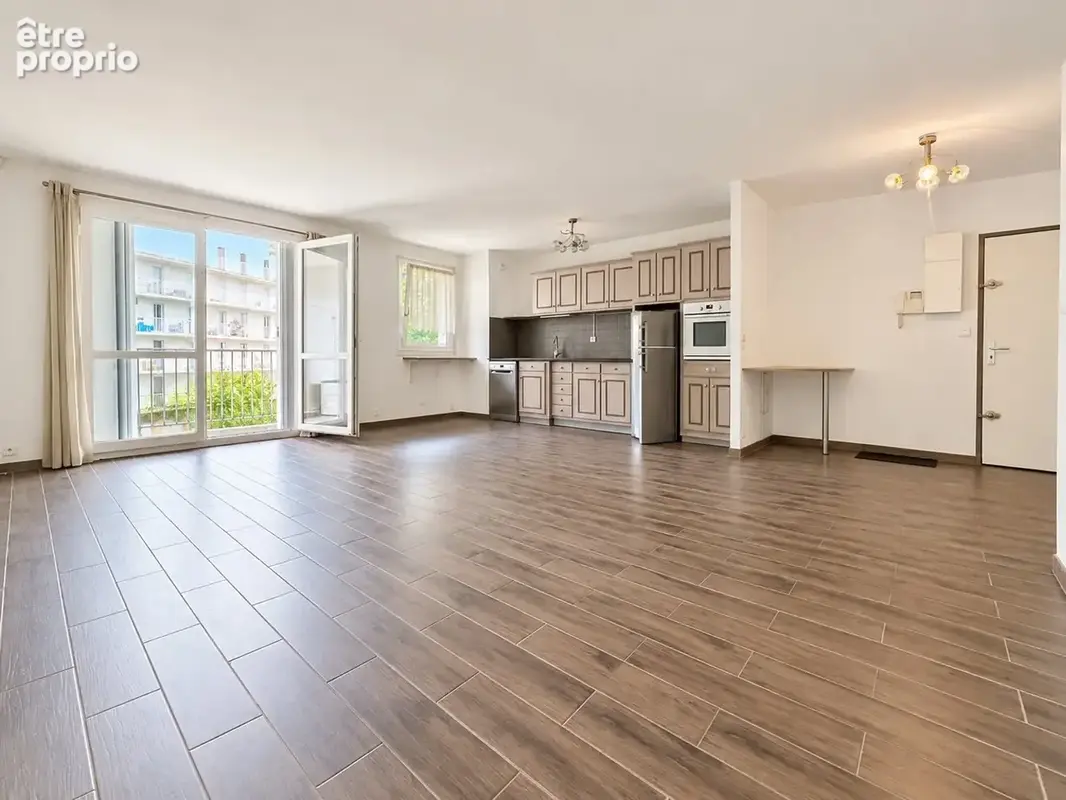 Appartement à VAUX-LE-PENIL