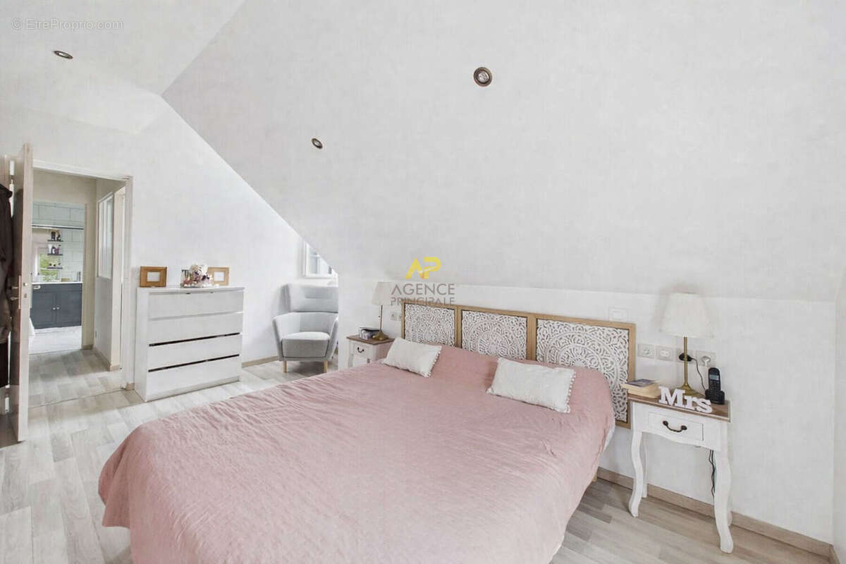 Maison à MONTIGNY-LES-CORMEILLES