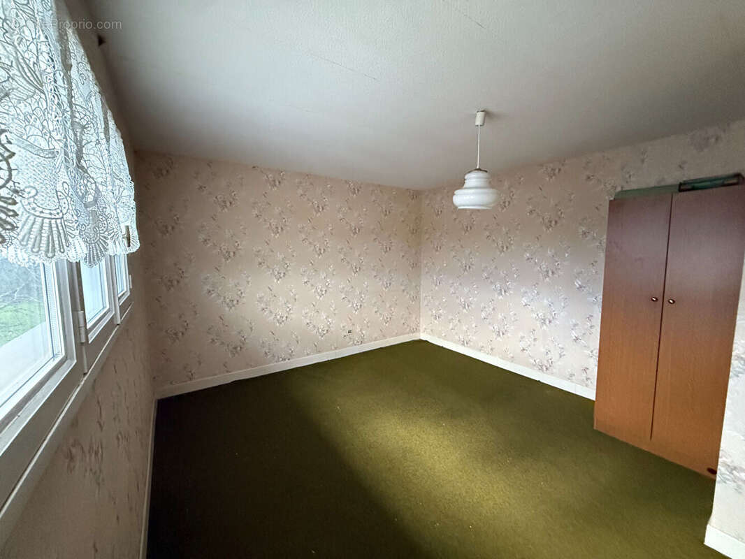 Maison à VRIGNE-AUX-BOIS