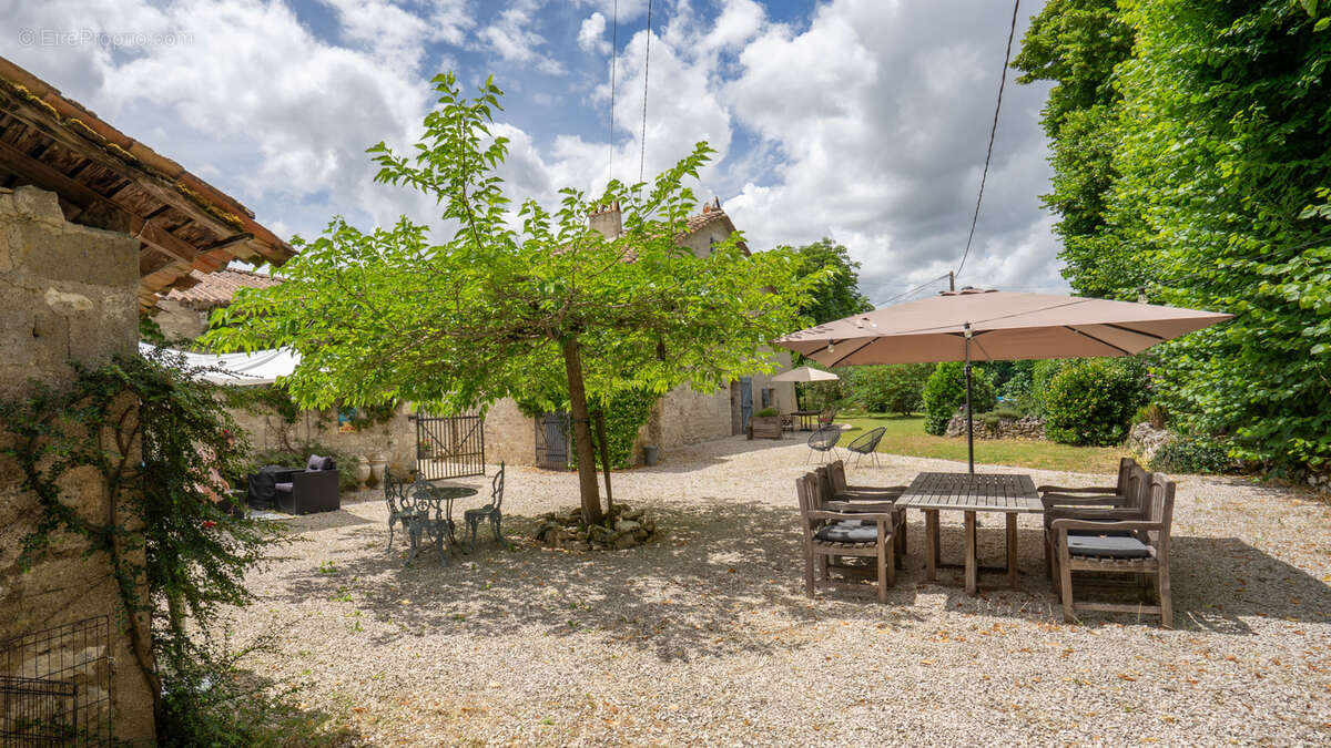 Maison à BAGAT-EN-QUERCY