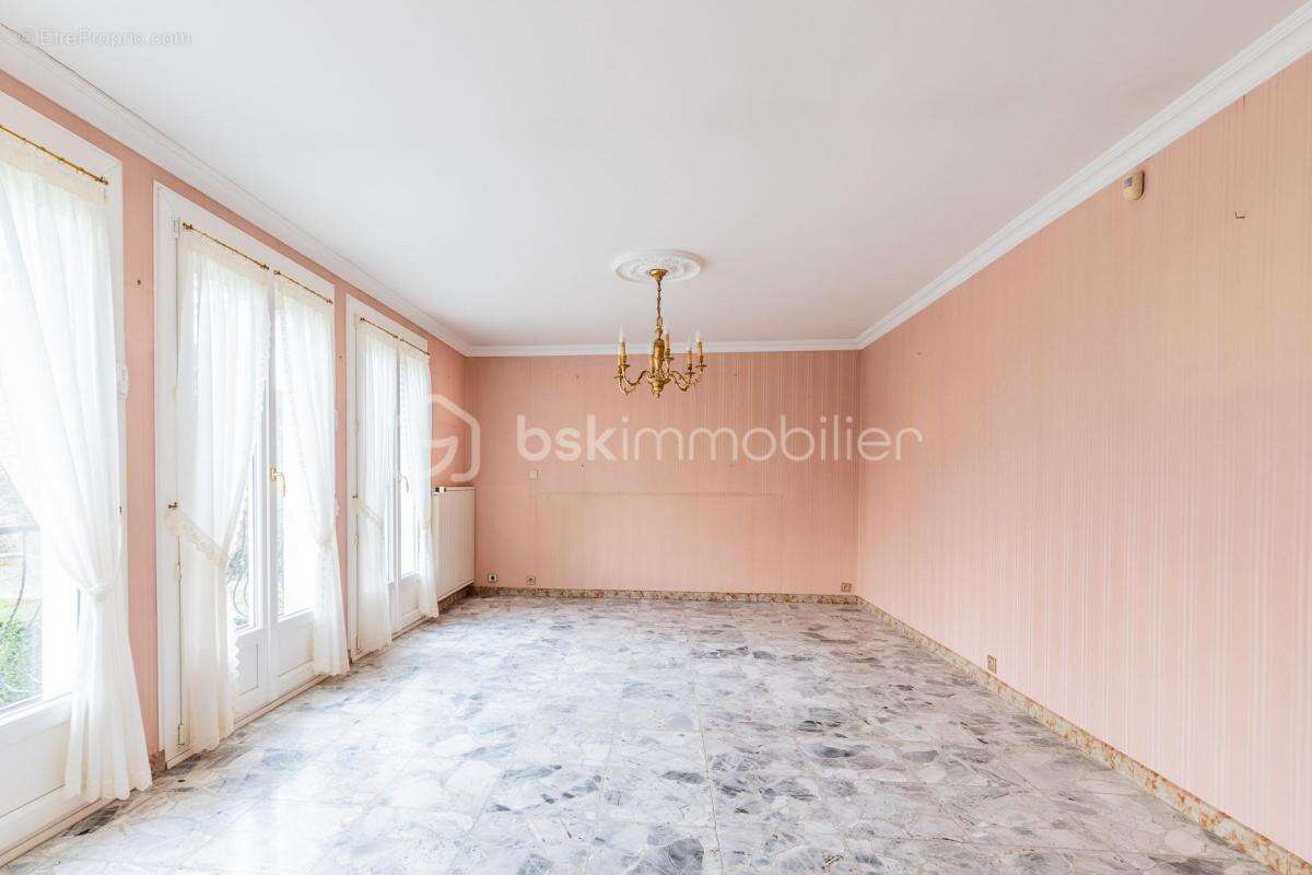 Maison à SAINT-MICHEL-SUR-ORGE