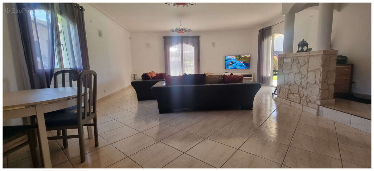 VENDUE CHAPONNAY Maison 154 m² sur parcelle 1097 m² - photo 2