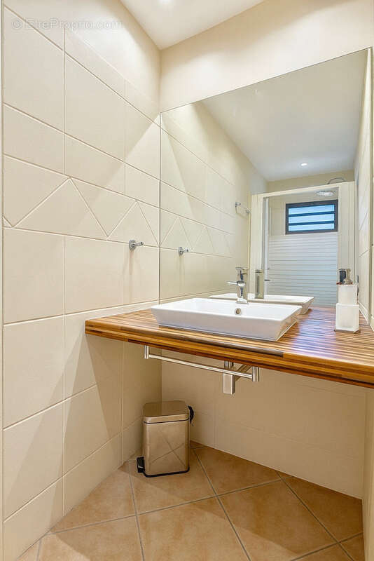 Maison à PETIT-BOURG