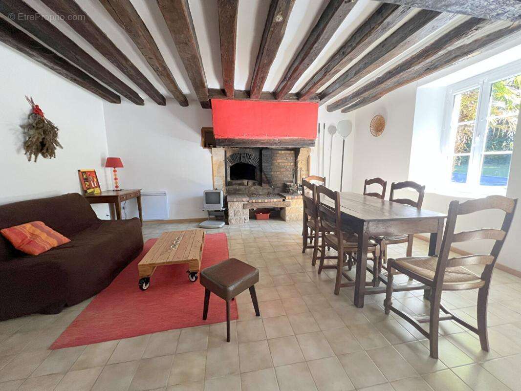 Maison à SURFONDS