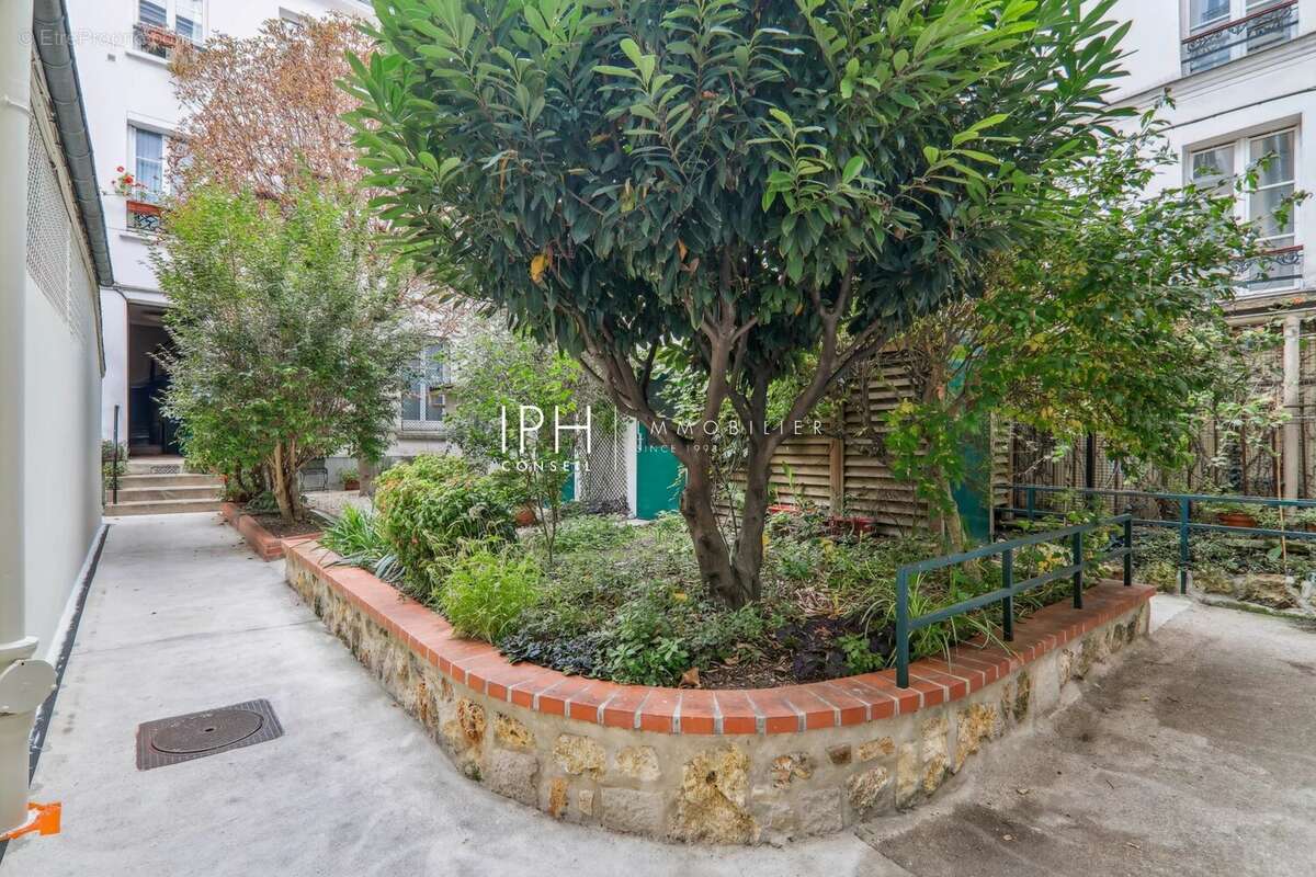 Appartement à PARIS-18E
