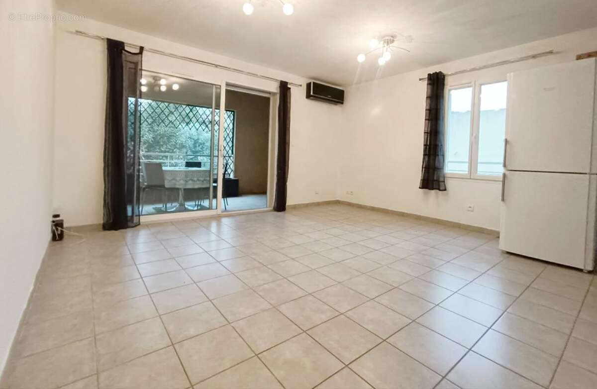 Appartement à SAINT-CHAMAS