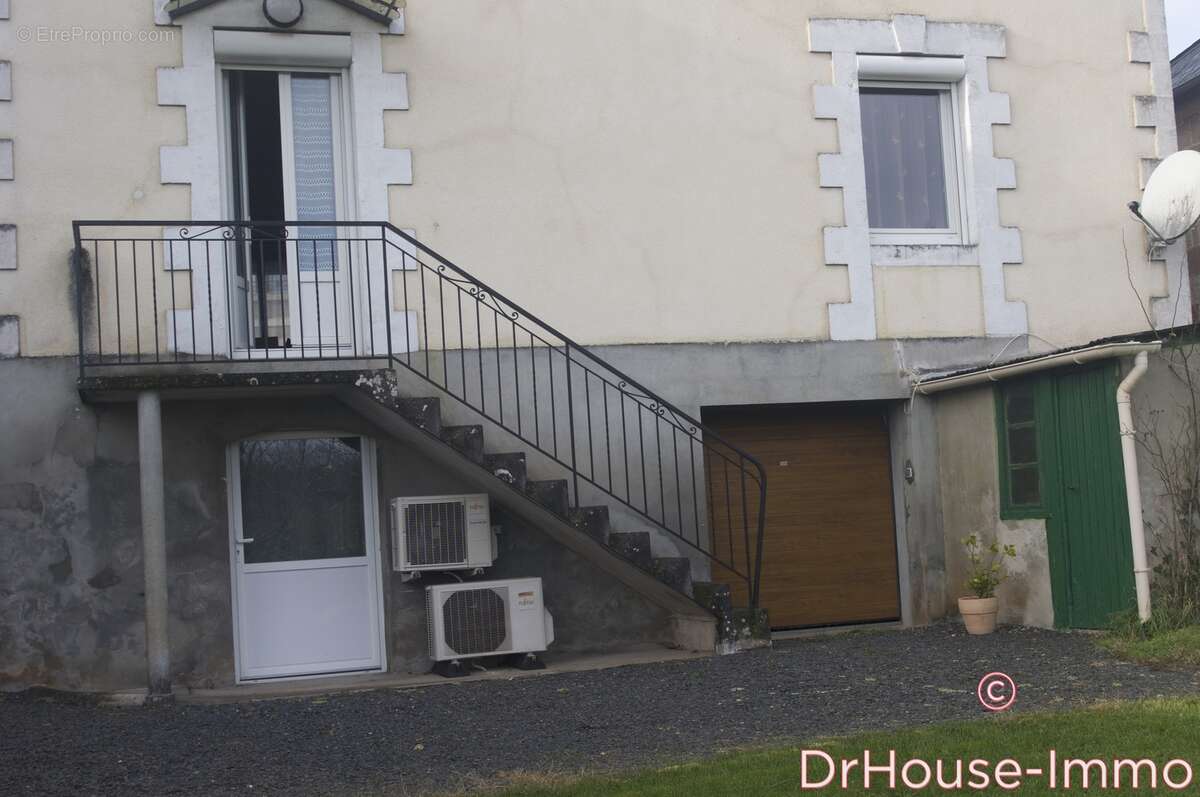 Maison à OBJAT