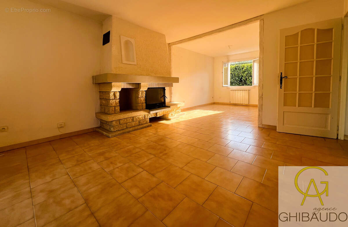 Maison à BOUC-BEL-AIR