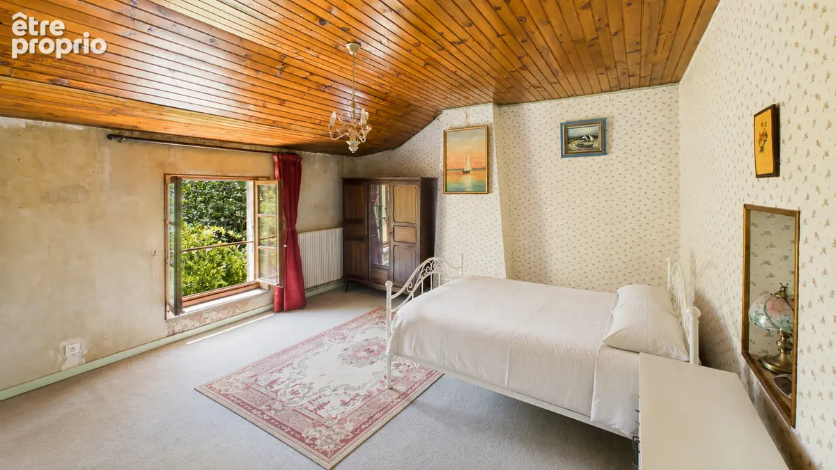 Sauveterre - Maison familiale de caractère, 4 chambres et terrain arboré de 2 600 m² - photo 11