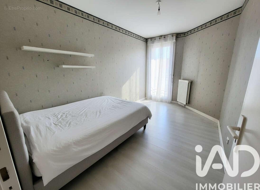 Photo 6 - Appartement à SAINT-GENEST-LERPT