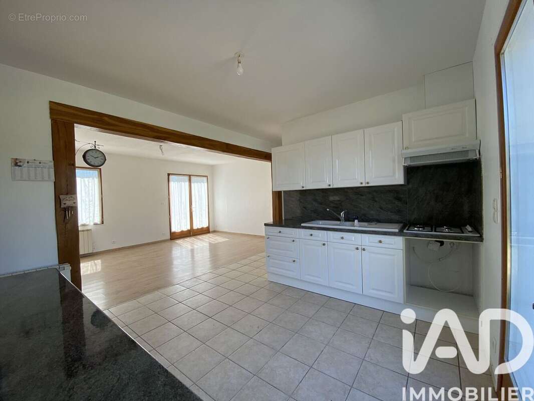 Maison 75 m² à Les Choux  - photo 8