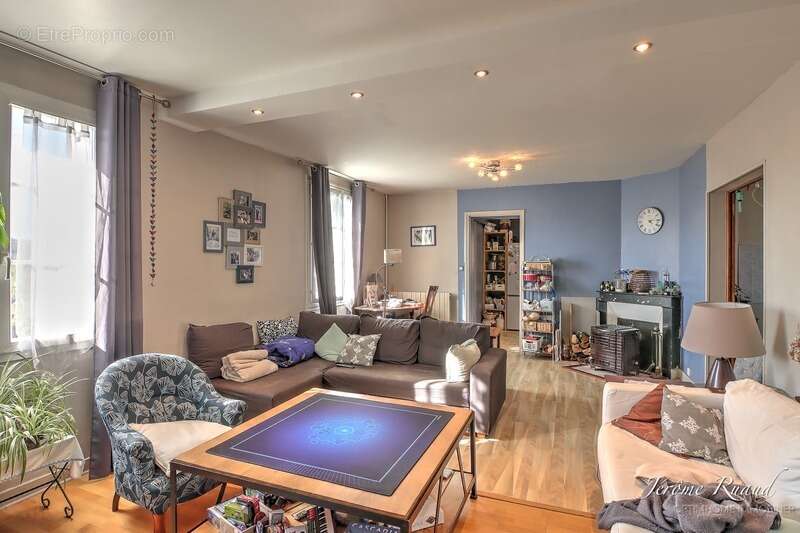 Maison à LE PALAIS-SUR-VIENNE