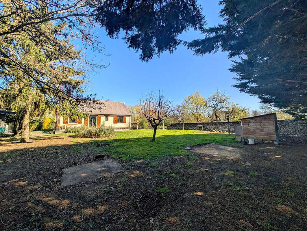 Maison à SAULGE-L'HOPITAL