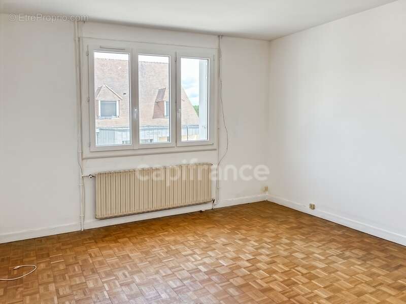 Appartement à SAVIGNE-L'EVEQUE
