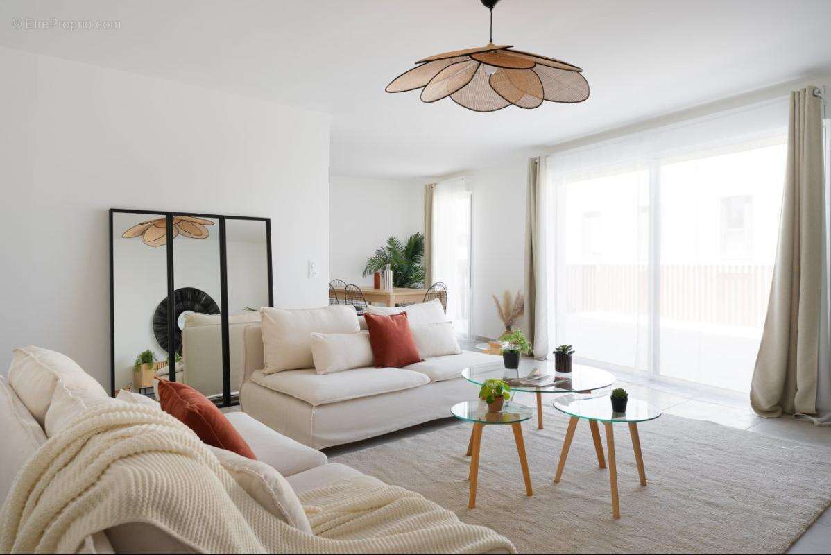 Appartement à MAUGUIO