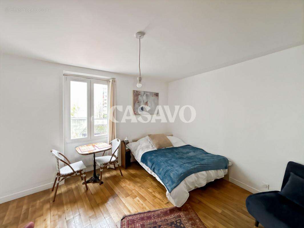 Appartement à PARIS-14E