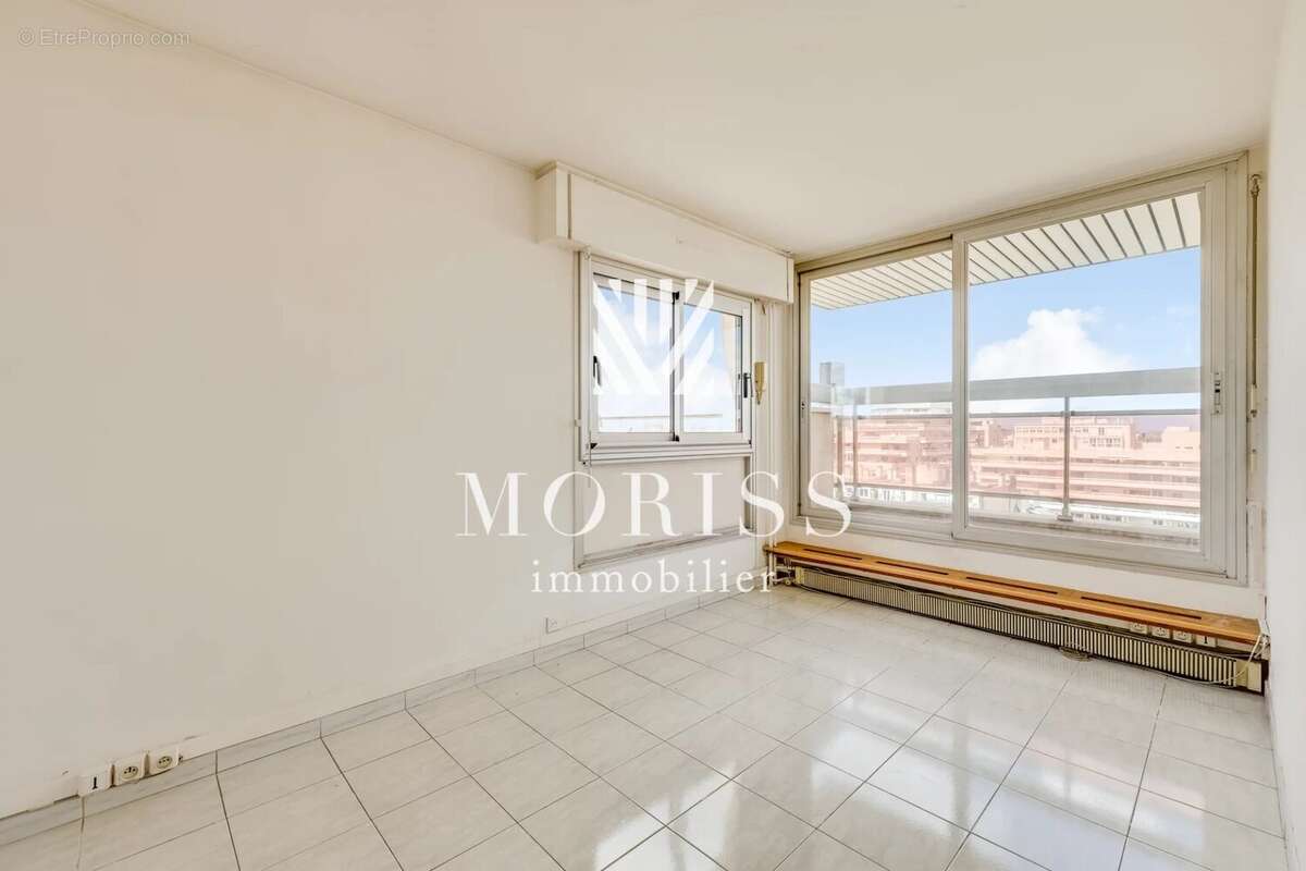 Appartement à PARIS-14E