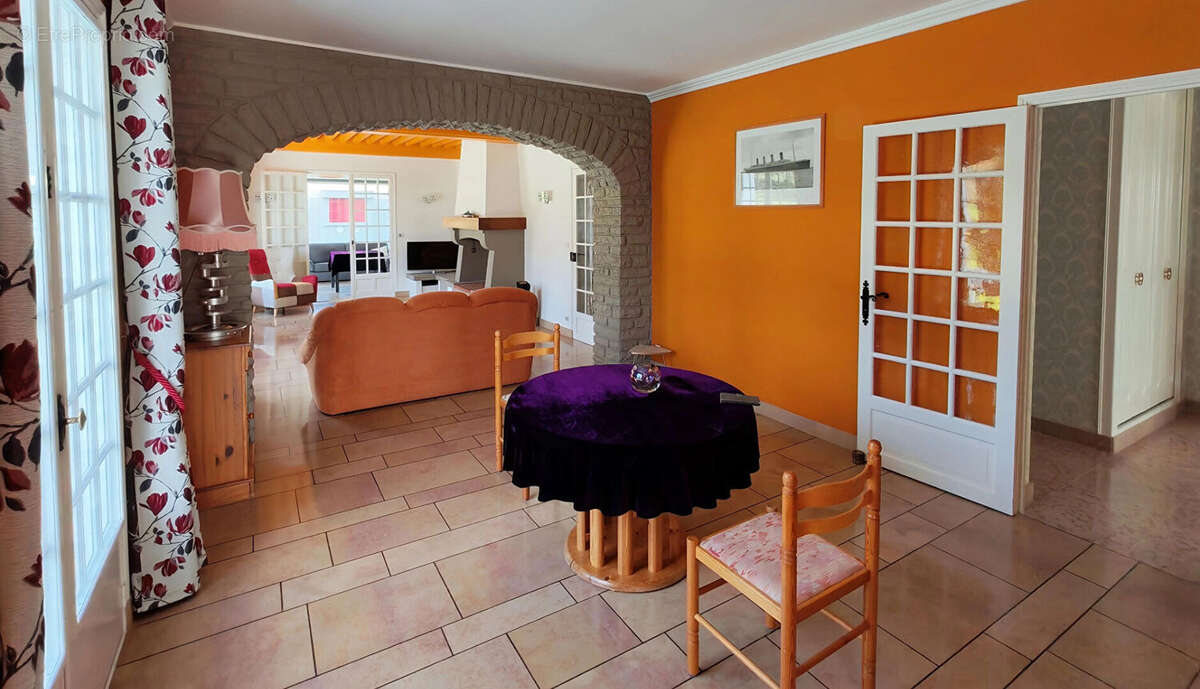 Maison à BARD-LES-EPOISSES