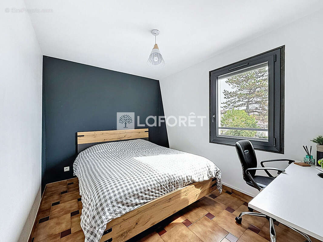 Maison à JASSANS-RIOTTIER