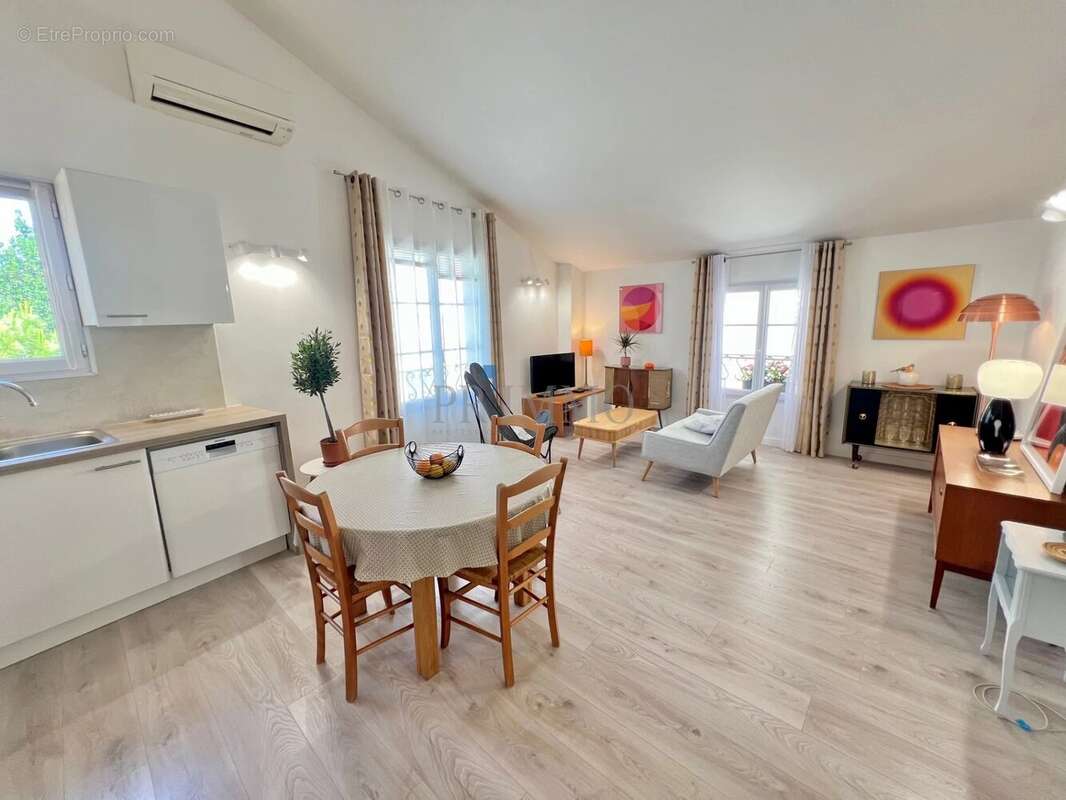 Appartement à FREJUS