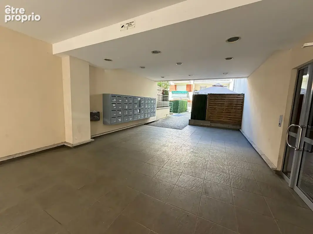 La courneuve ? 3 pièces récent avec parking ? idéal résidence principale ou investissement ? 215 000 - photo 13