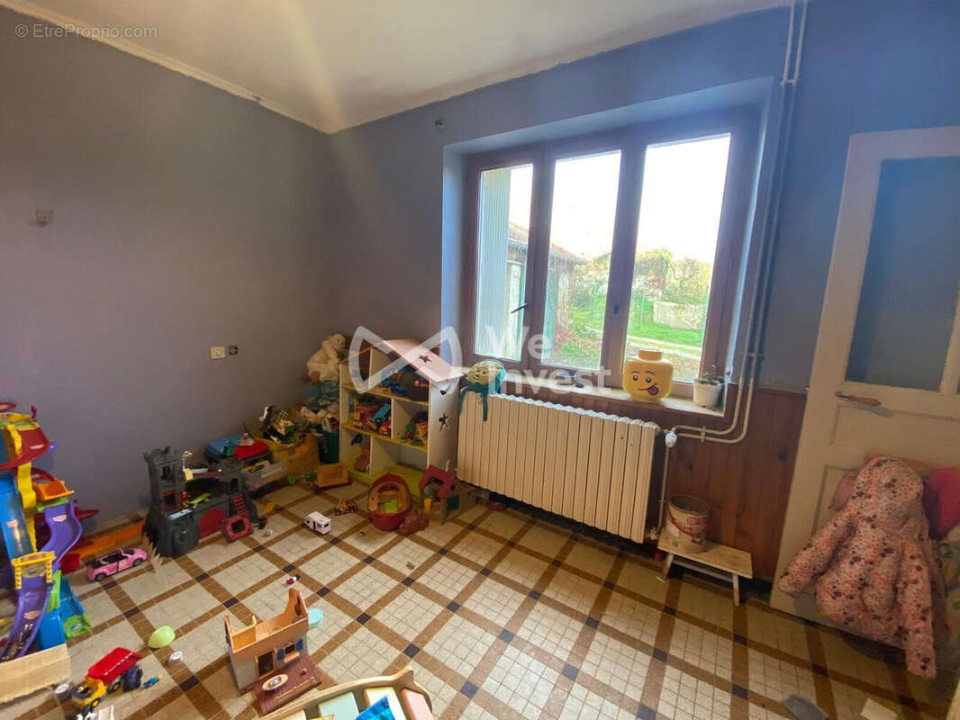 Maison à YVRE-LE-POLIN