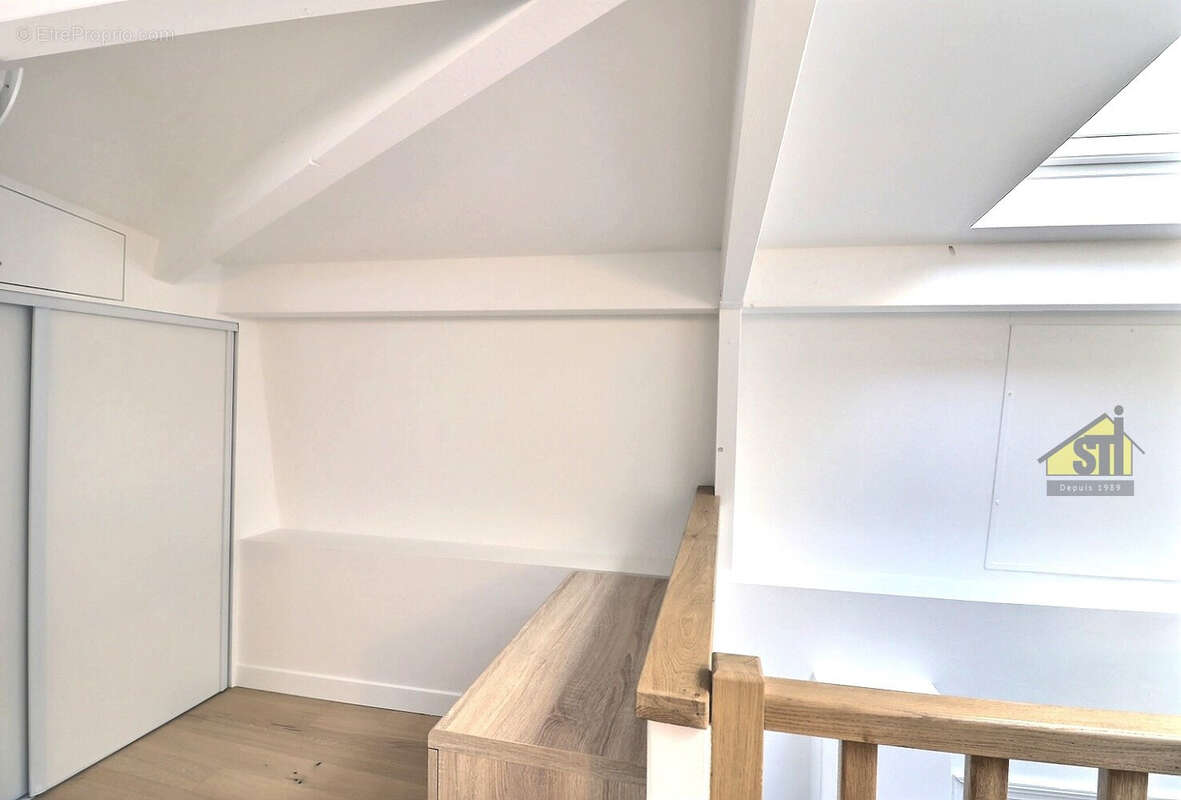 Appartement à PARIS-14E