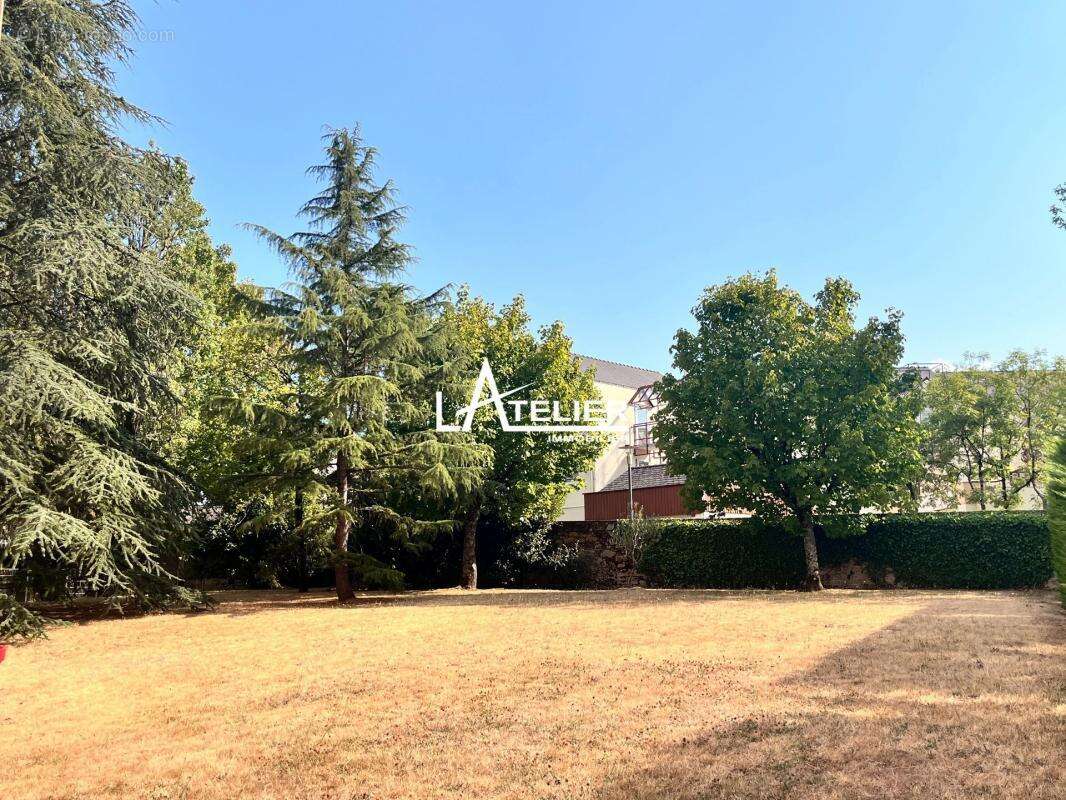 T3 81m2 ascenseur, balcon et vue dégagée, 2 parking, cave - photo 10