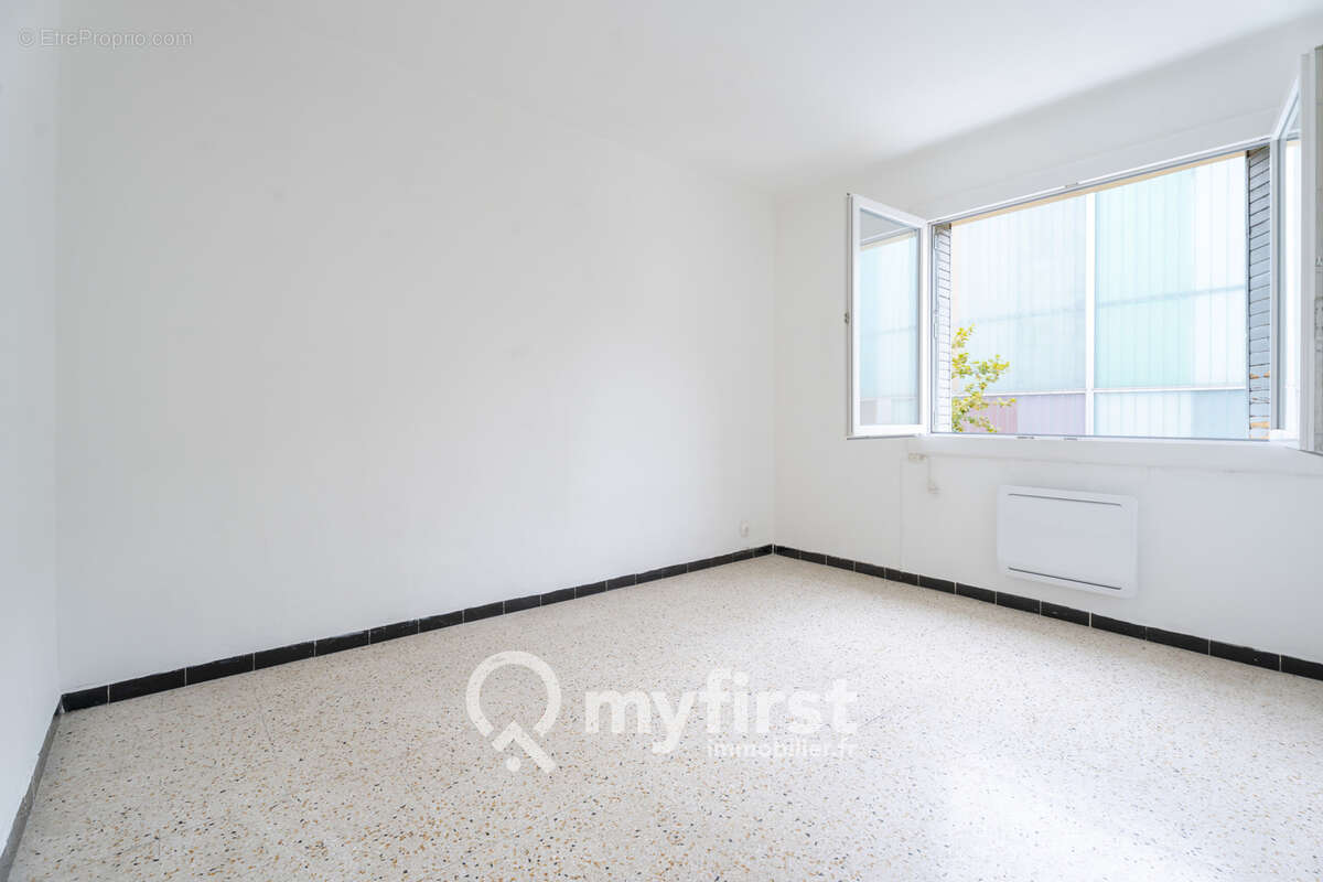 Appartement à SIX-FOURS-LES-PLAGES