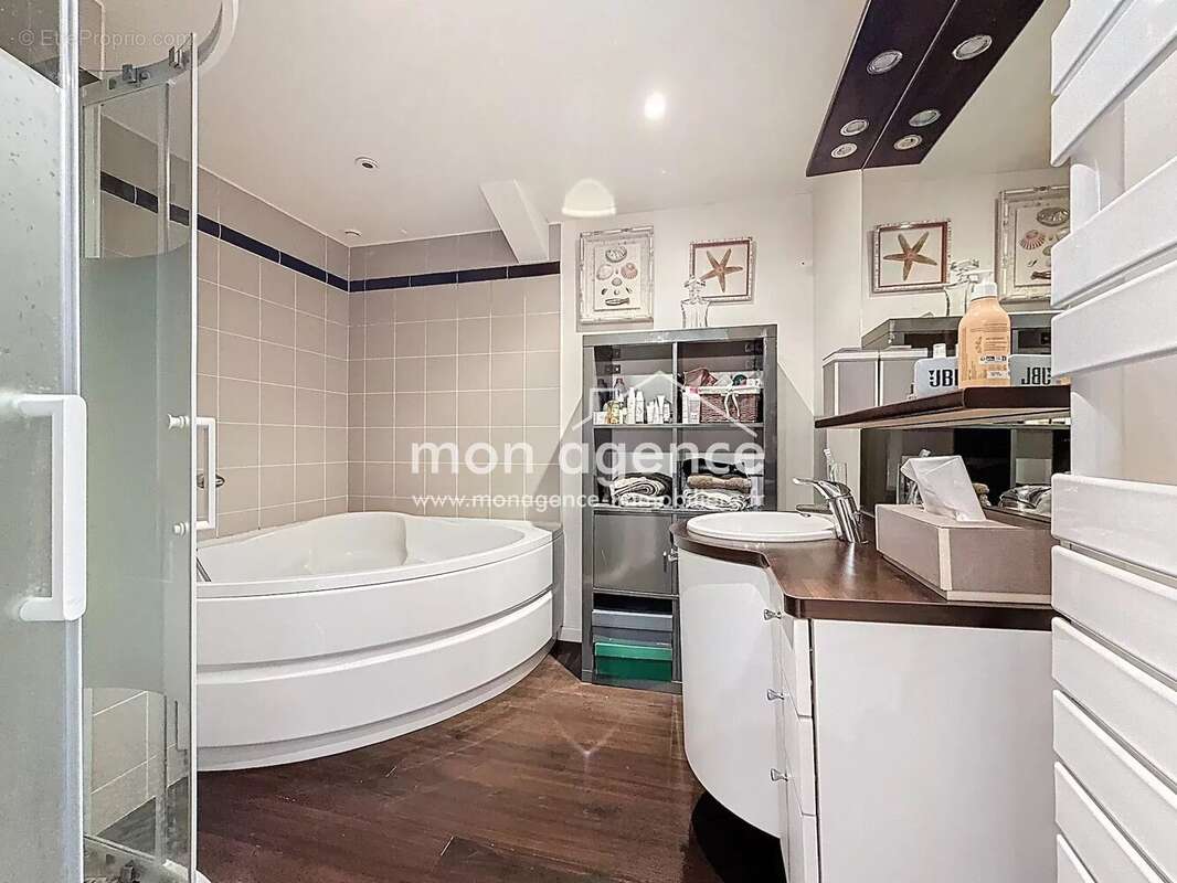 Maison à TOURVILLE-LA-RIVIERE