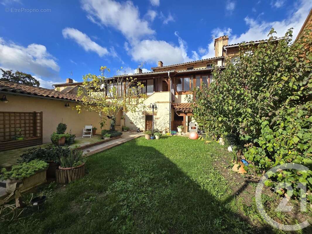 Maison à MONTESQUIEU-VOLVESTRE