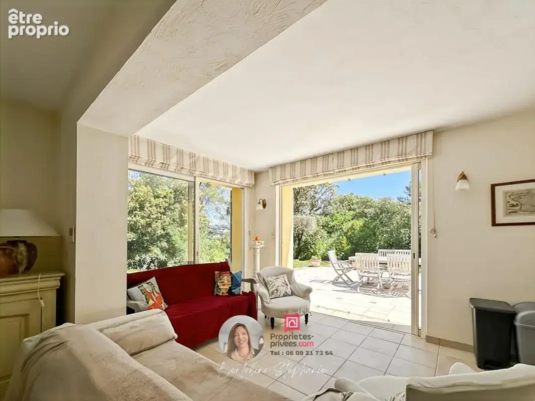 TRANS-EN-PROVENCE - Maison de plain-pied avec piscine, dépendance et terrain paysagé - photo 5