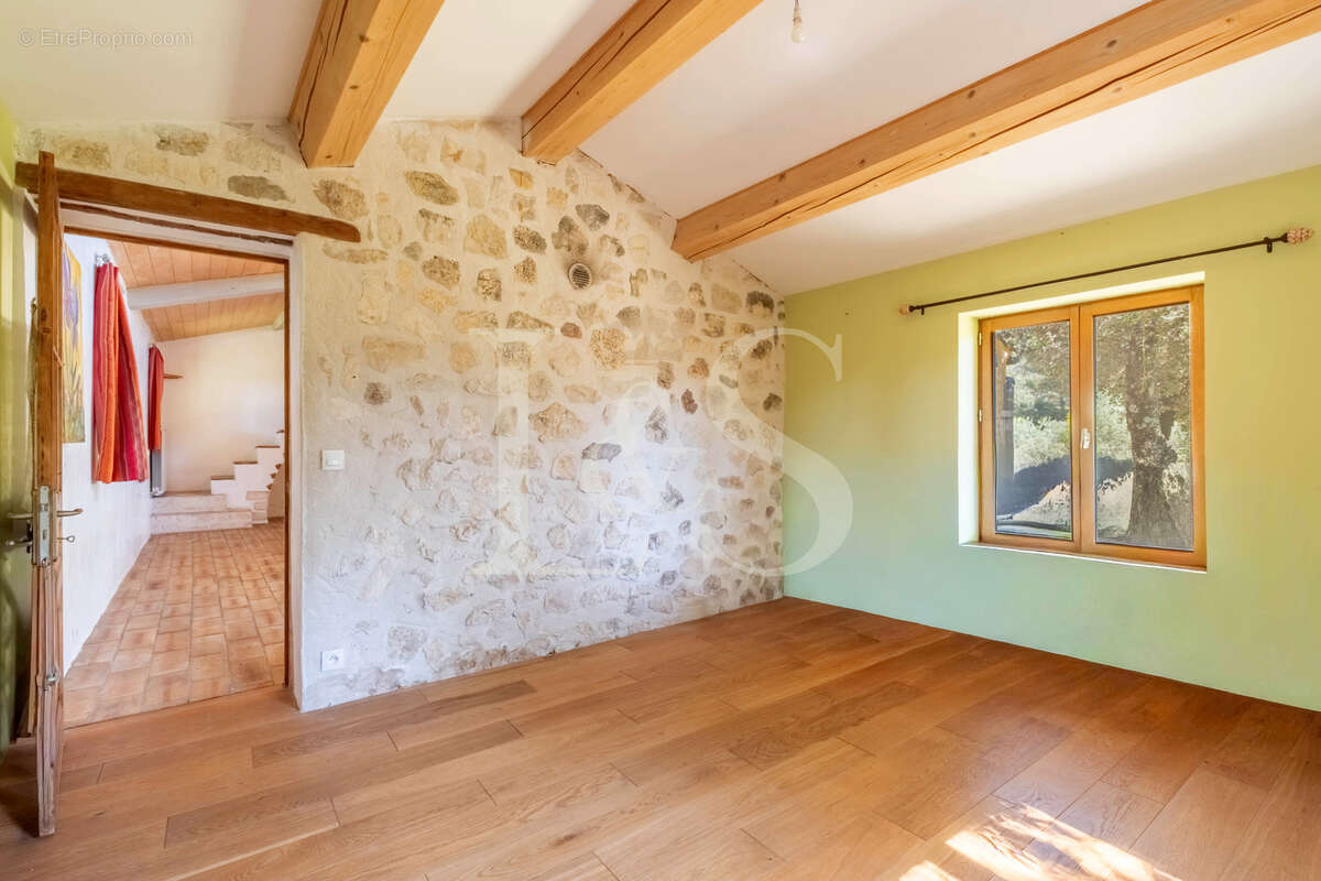 Maison à LE BARROUX
