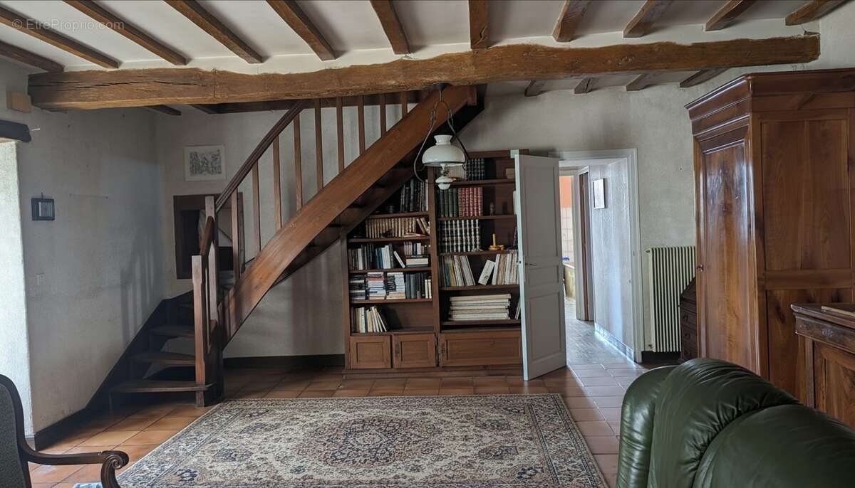 Maison à SAINT-JEAN-DE-LINIERES