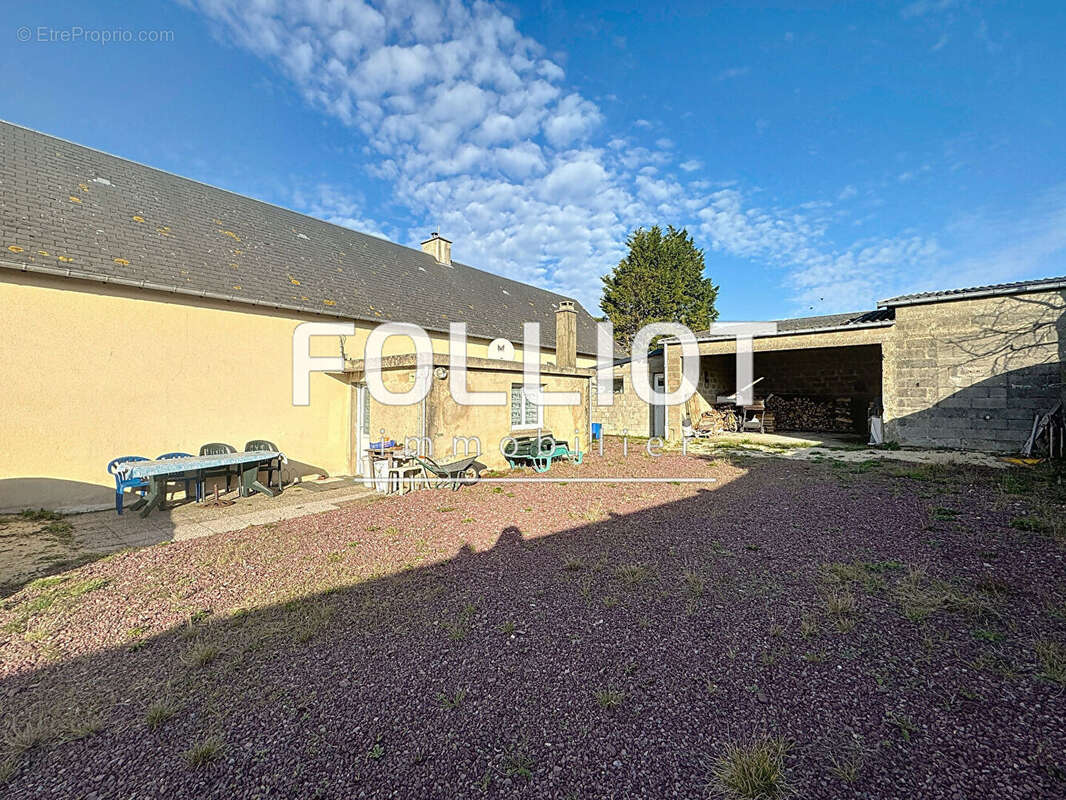 À vendre à CRÉANCES (50200) - photo 2