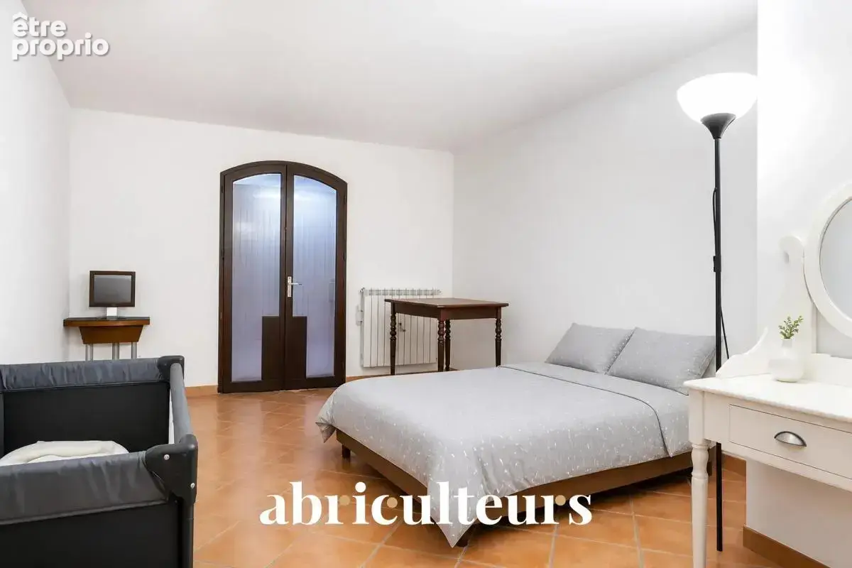 LES PENNES-MIRABEAU – Villa 230 m², piscine + 3 appartements loués - photo 11