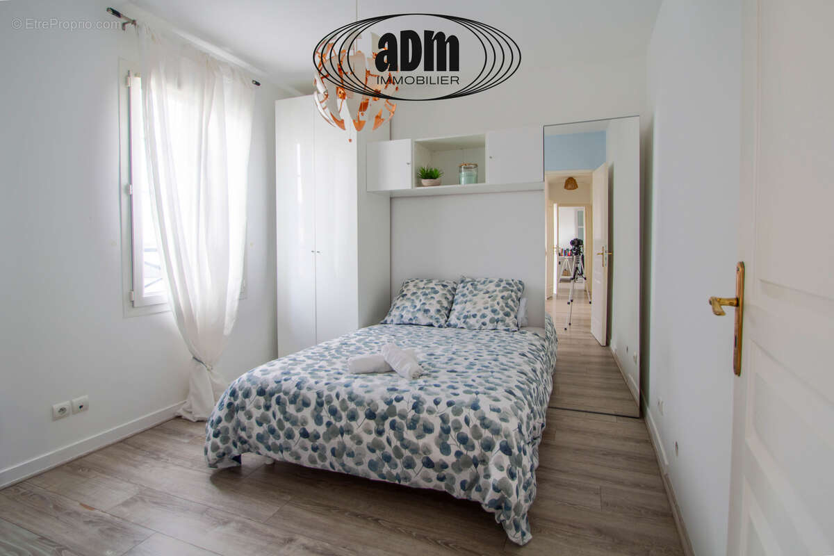 Maison à BAILLY-ROMAINVILLIERS