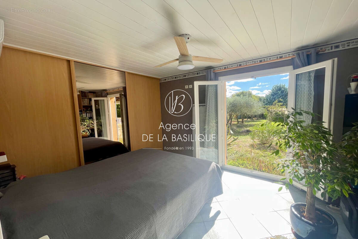 Maison à SEILLONS-SOURCE-D&#039;ARGENS