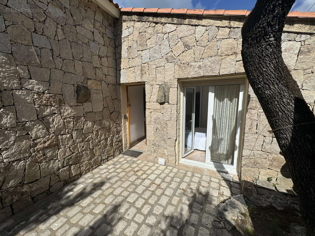 Appartement à OLMETO