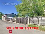 Commerce à LA MAGDELAINE-SUR-TARN