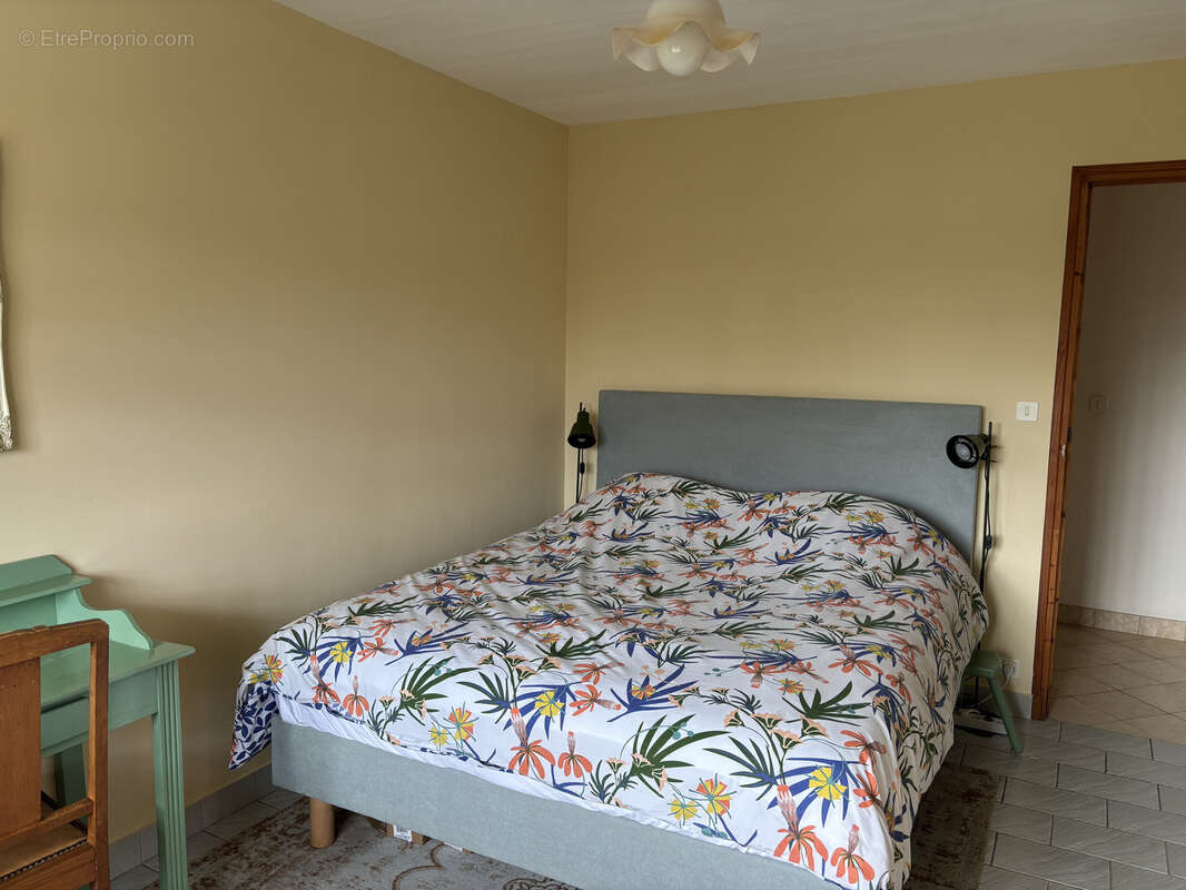 Maison à VICQ-EXEMPLET