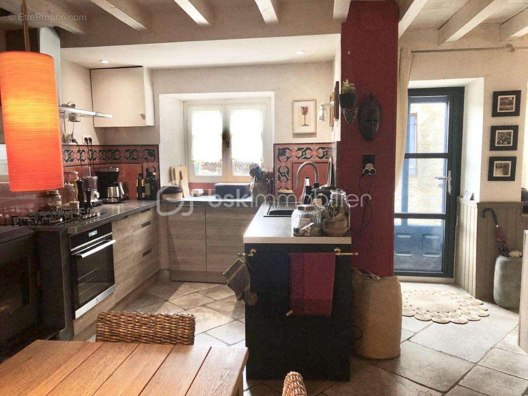 Jolie maison de village de 105 m² avec grand jardin de 830 m² sans vis à vis et vue montagne - photo 6
