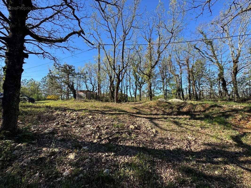 Terrain à CAHORS